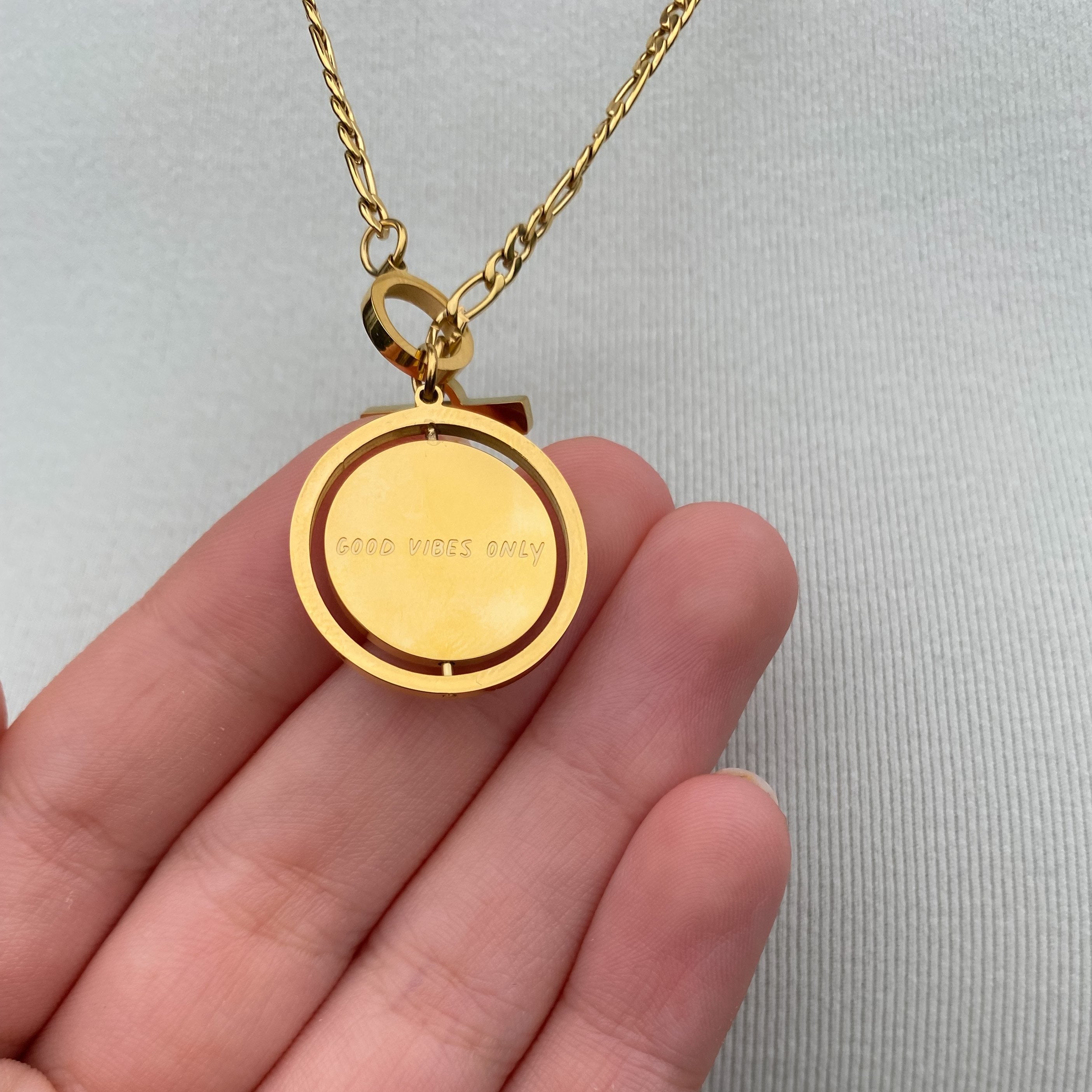 Good Vibes Only Smiley Spinner