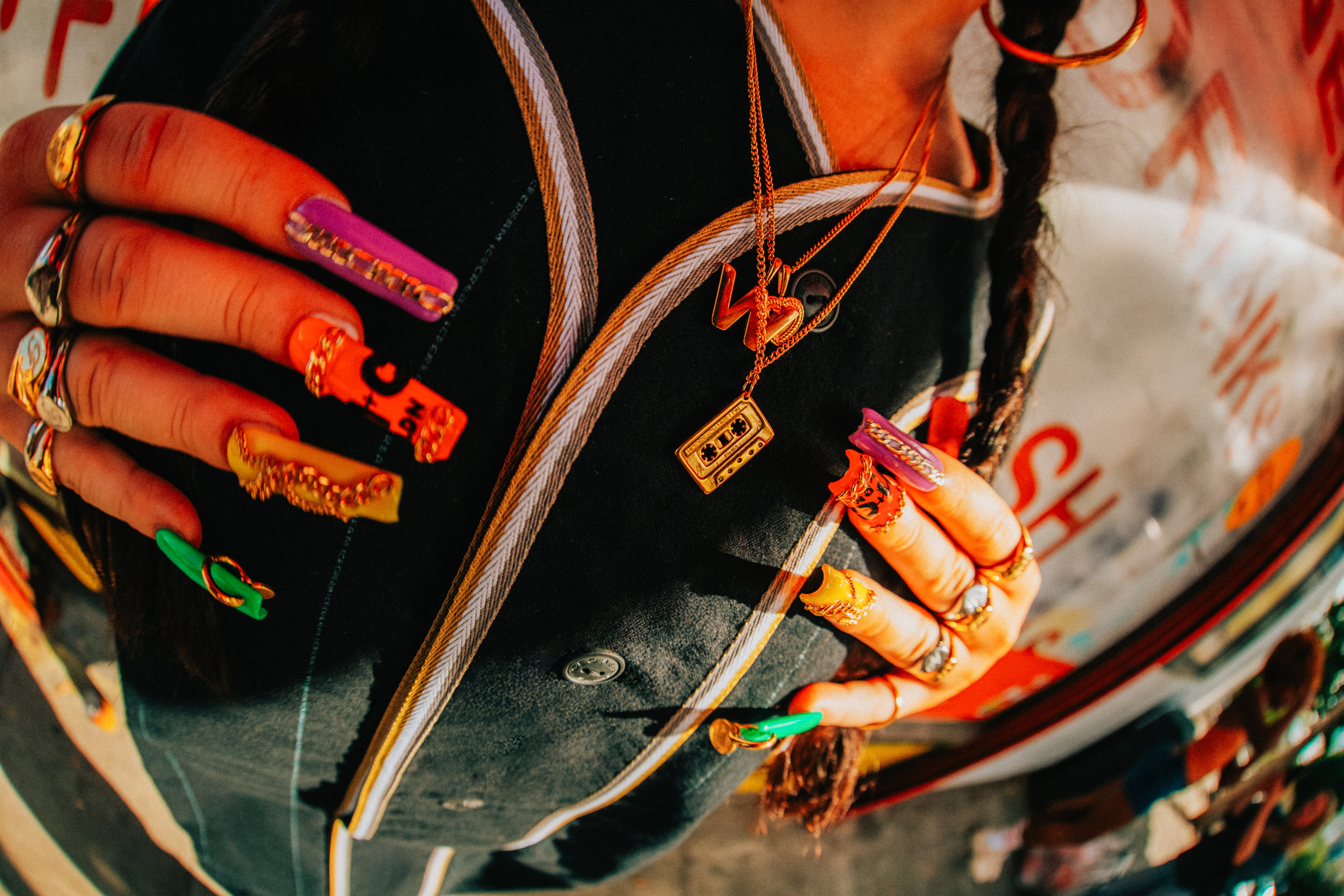 90's Mix Tape Chain
